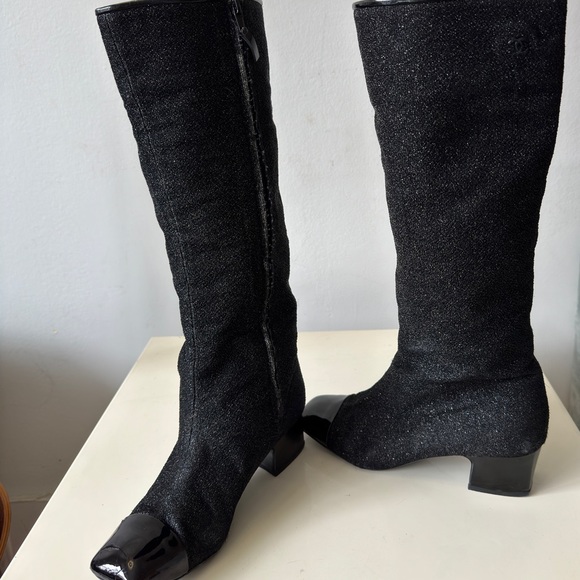 CHANEL Fall 2017 Runway Black Sparkle High Boots Size 37 - Picture 4 of 12